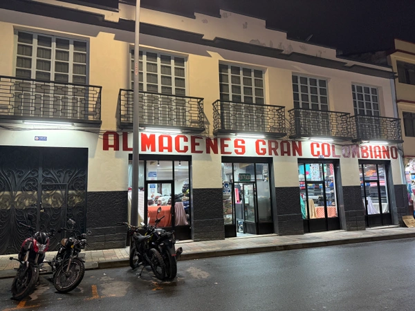 Almacenes Gran Colombiano - Fachada del local